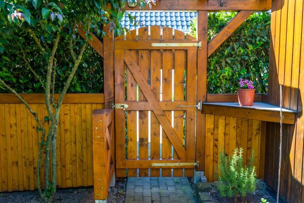 Wood Gate Repair in San Angelo
