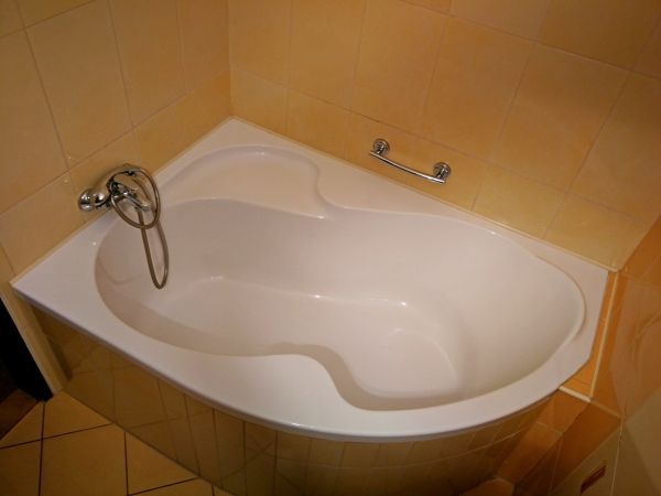 Tub Handrail Installation in San Angelo