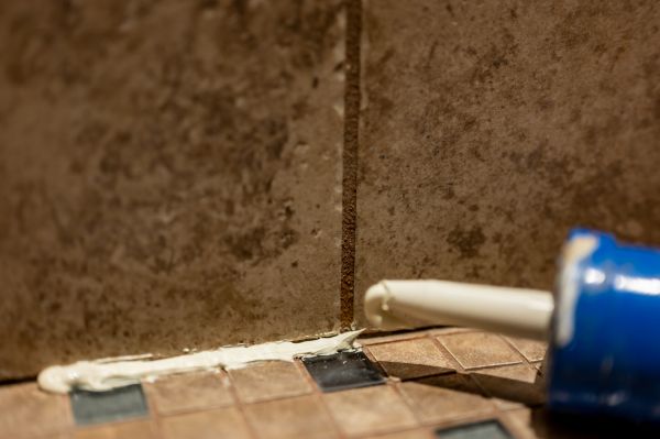 Shower Caulk Replacement in San Angelo